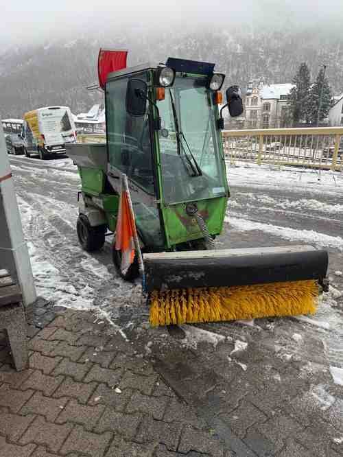 Winterdienstmaschine